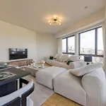 Penthouse Luxe 3 Bedrooms Center